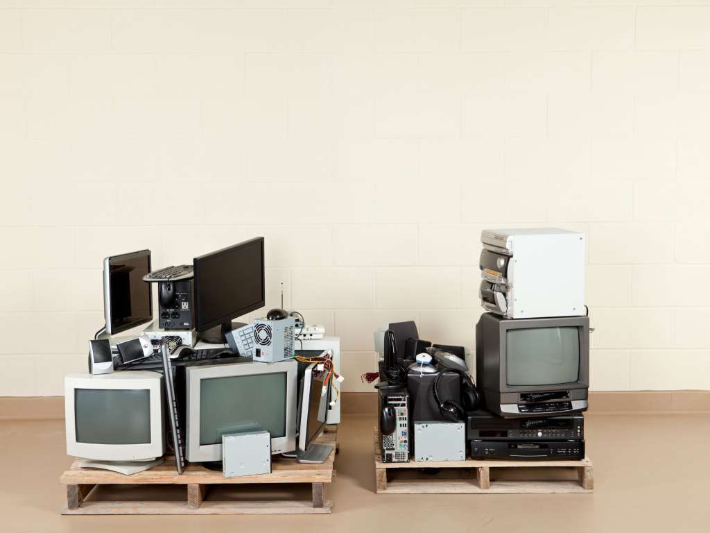 10 Tips for Packing Electronics